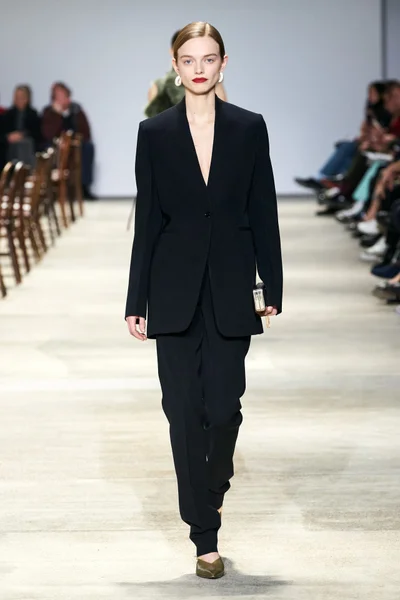 Look 9